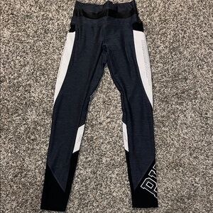 PINK Victoria’s Secret ultimate leggings